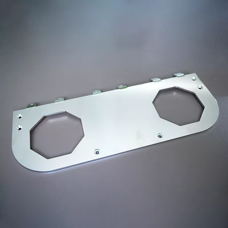 Obudowa z blachy maszyny CNC